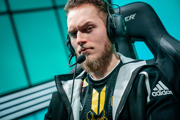 Cabochard élu meilleur toplaner de la LEC