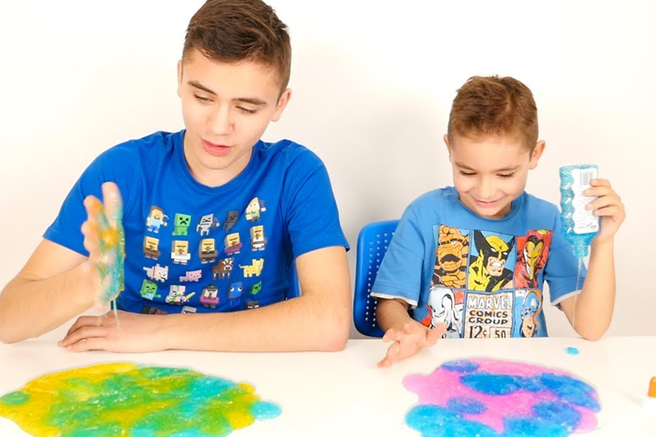 Les enfants influenceurs et youtubers bientôt protégés par la loi Studer