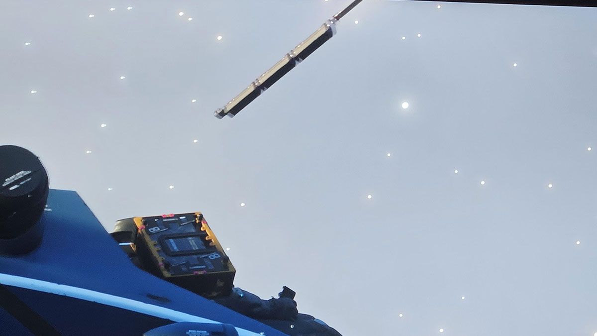 Death Stranding 2 : le patch day one (1.004) sème le mystère et fait voler les monorails dans le jeu !