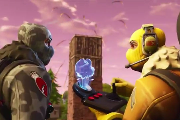 Suivre la carte trouvée à Retail Row