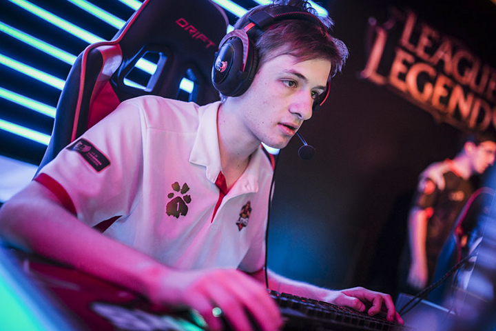 Nemesis qui est le nouveau midlaner de Fnatic ?