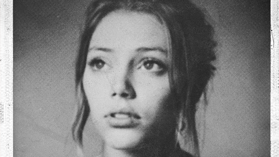 Suivez Blue Fille aka Grace Van Dien ou Chrissy sur discord