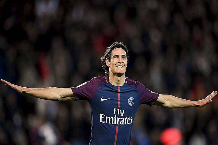 FIFA 19 : TOTW, Cavani, Rami, Gignac dans l'équipe de la semaine ? - FUT