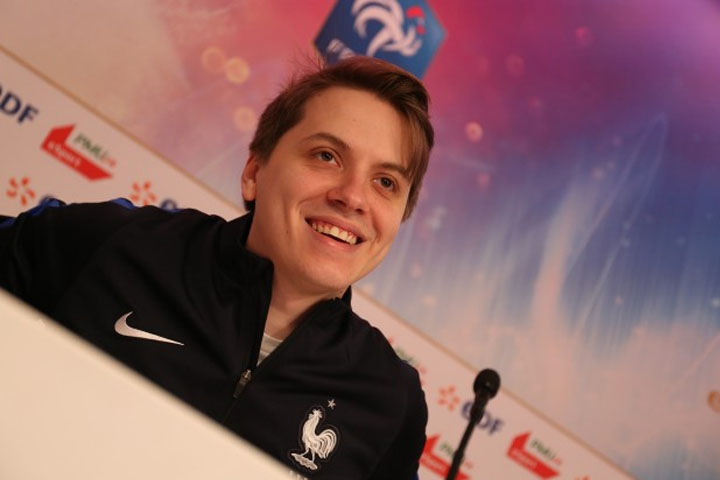 FIFA 20 : Neo quitte son rôle de sélectionneur de l'eFoot de France