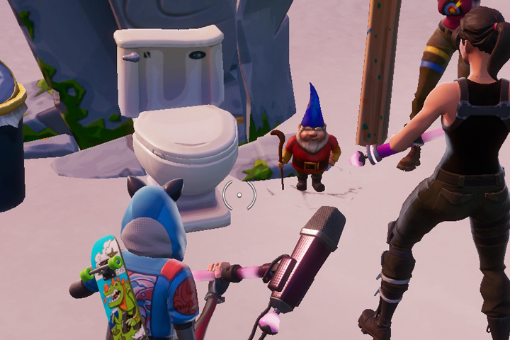 Fortnite : Puce 48 Décryptage, Utiliser la pioche Vox pour frapper le nain de jardin à côté d'un trône au sommet d'une montagne, Défi