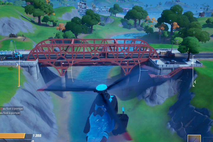 Fortnite : Voler avec le Choppa sous les ponts en acier violet, rouge et bleu, défi semaine 8 saison 2