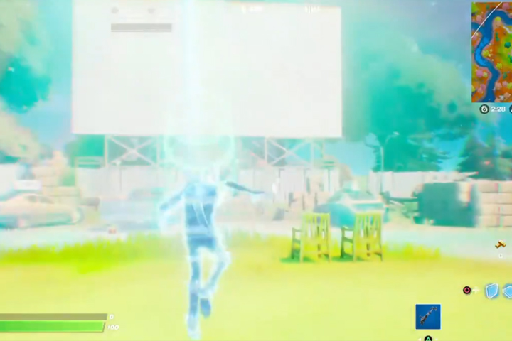 Fortnite Ovni explosion dans le ciel et rayon laser, comment se faire kidnapper par les aliens ?