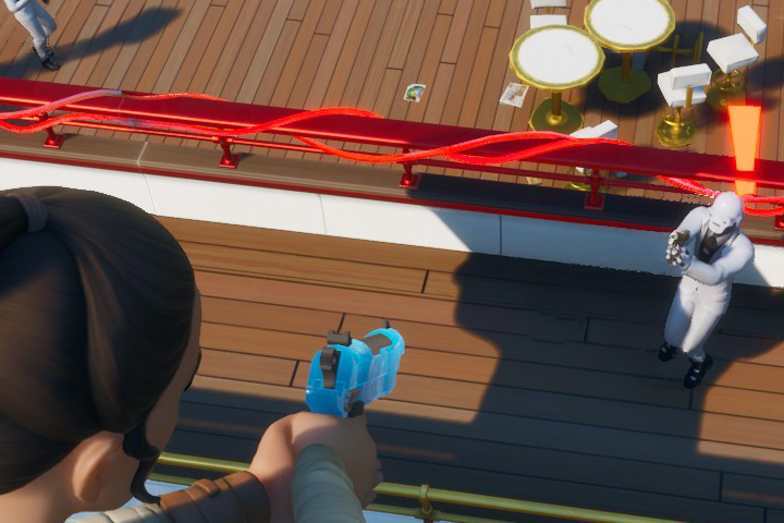 Fortnite : Infliger des dégâts à des joueurs ou des acolytes au Yacht et à l'Agence en une seule partie, défi Midas