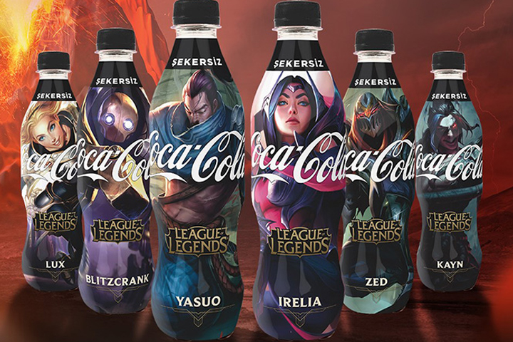 Des bouteilles de Coca à l'effigie des champions de LoL donnent des RP en Turquie