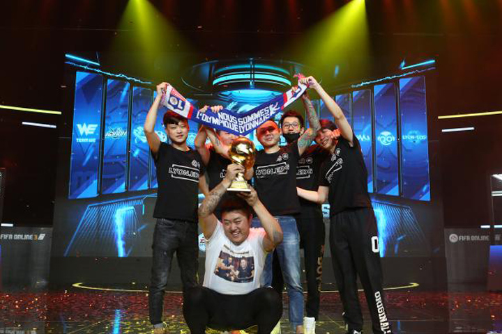 FIFA 18 : L'Olympique Lyonnais, champion de Chine avec EDG