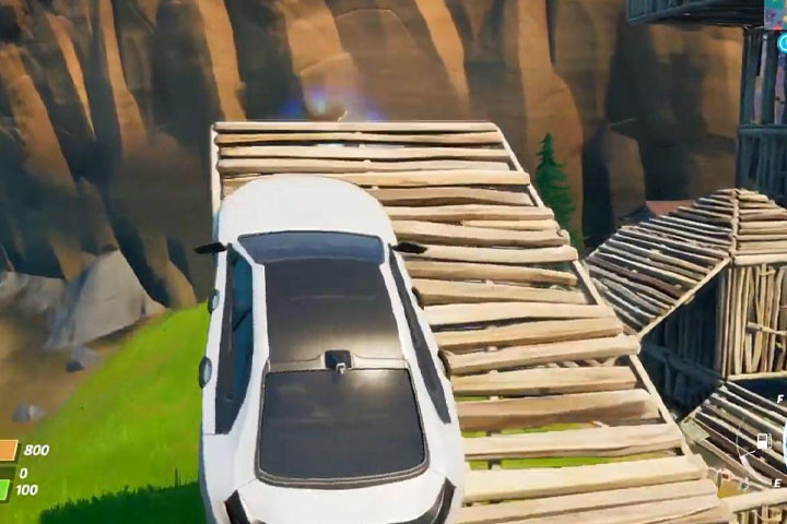 Fortnite : Conduire une voiture ou un camion à travers une faille semaine 8, saison 4