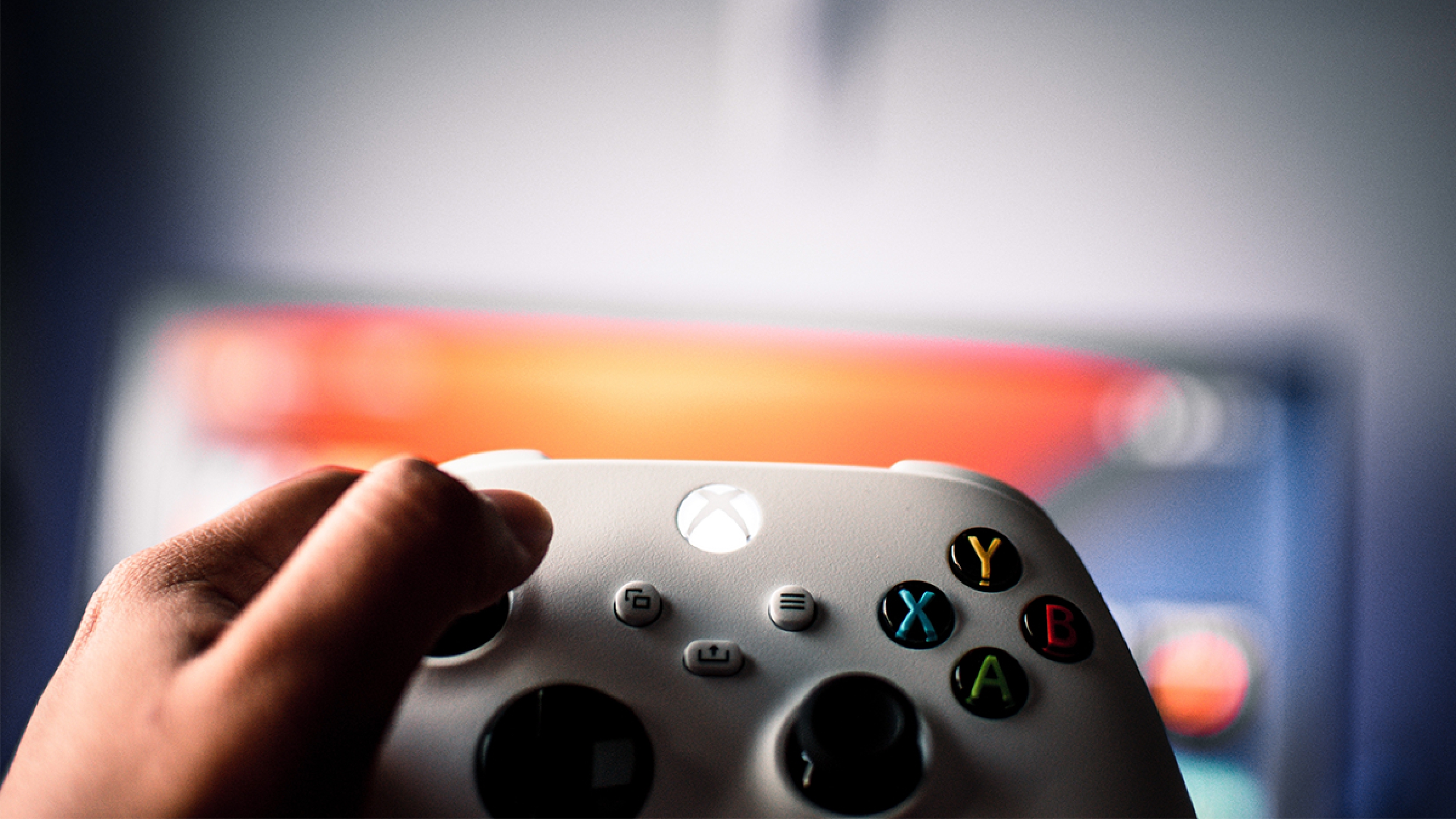 Les meilleures consoles pour un budget limité - Xbox Series S et Nintendo Switch